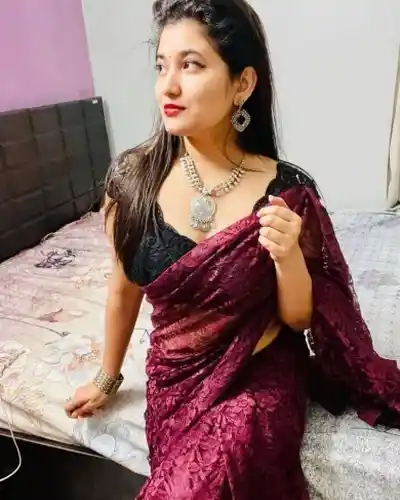 Esha Khan